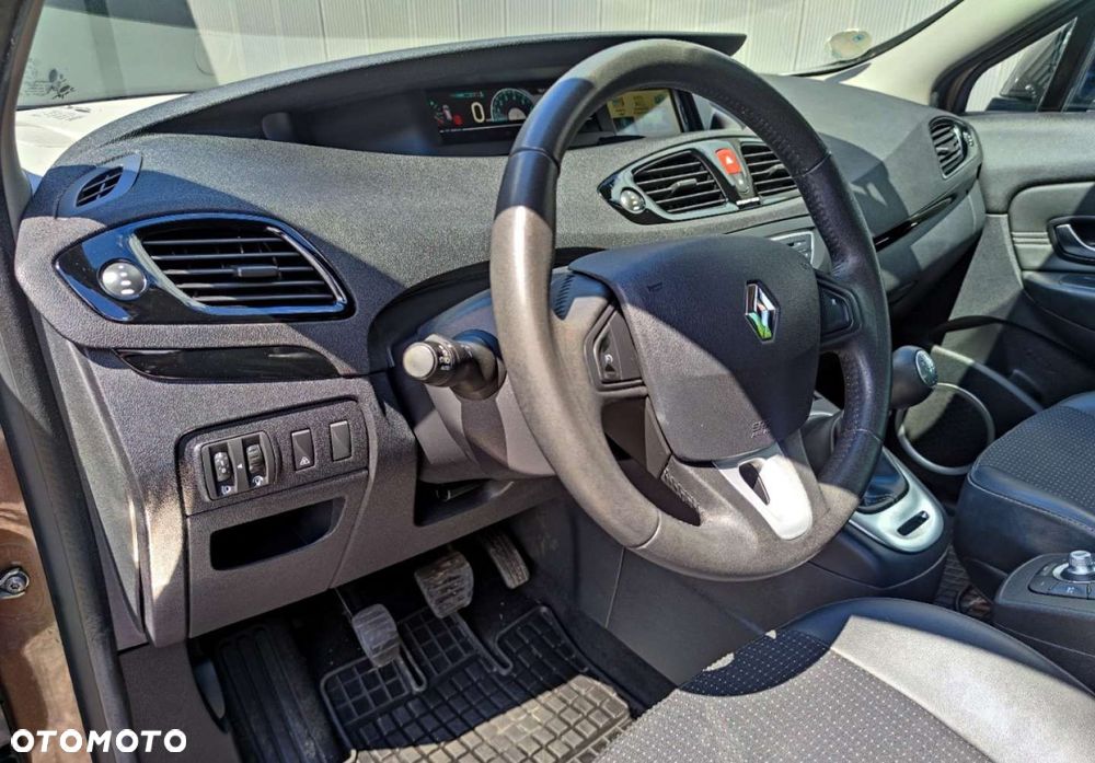 Renault Grand Scenic TCe 130 Dynamique - 11