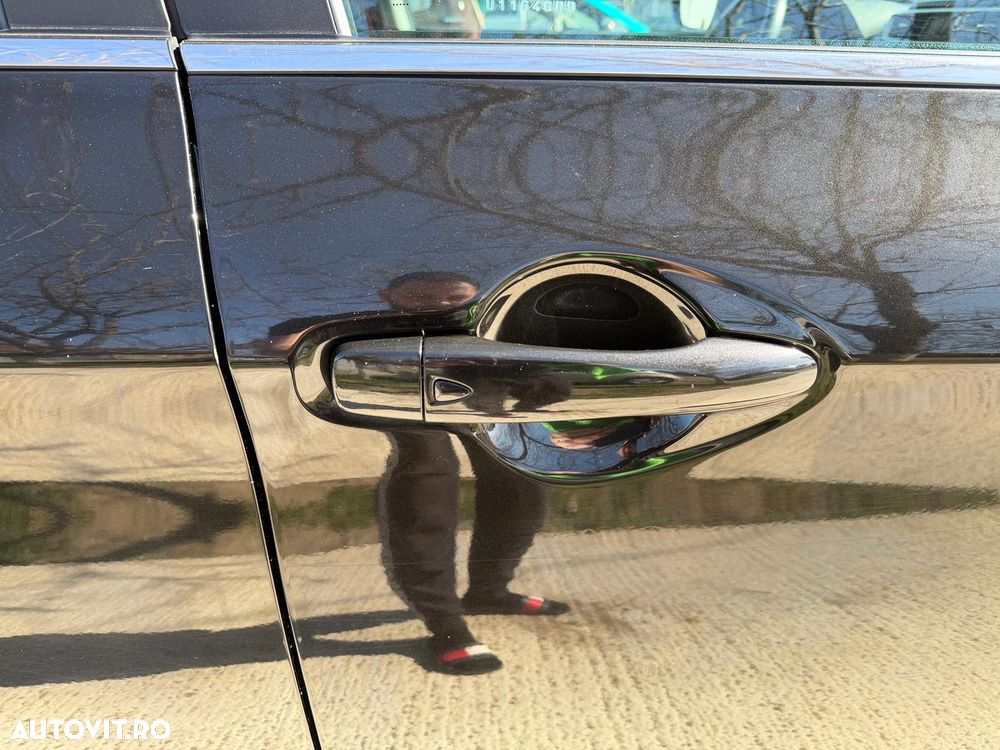 Nissan Qashqai 1.6 DCI Xtronic TEKNA - 9