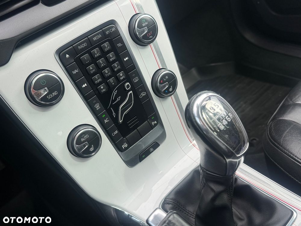 Volvo XC 40 ver-d4-scr-awd-inscription - 21