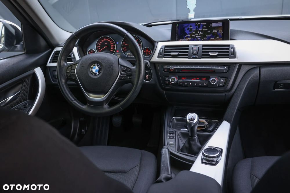 BMW Seria 3 318d Blue Performance Luxury Line - 17
