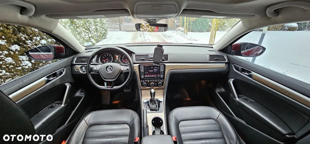 Volkswagen Passat - 17