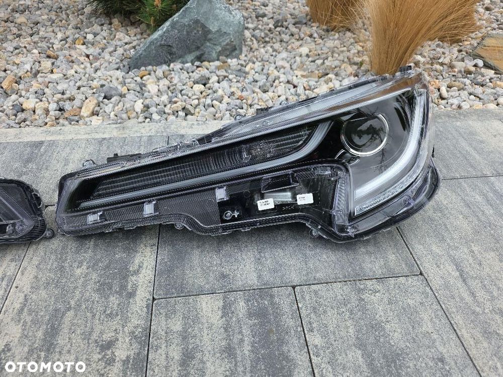 TOYOTA COROLLA E21 HATCHBACK KOMBI Lampy Full Led MID Led 450986 450987 - 3