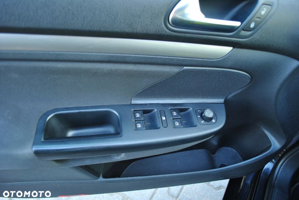 Volkswagen Golf 1.6 Comfortline - 7
