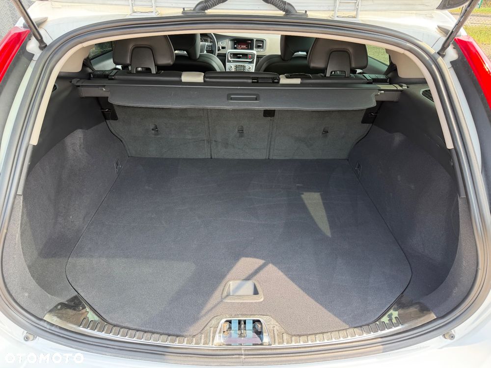 Volvo V60 Cross Country T5 AWD Geartronic Summum - 27