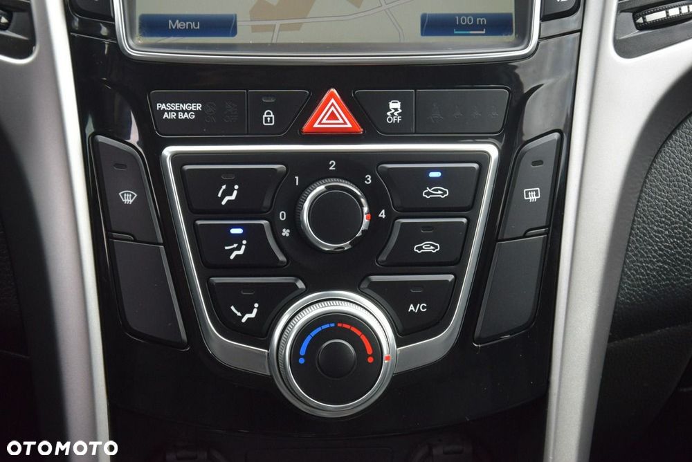 Hyundai i30 blue 1.4 Trend - 20