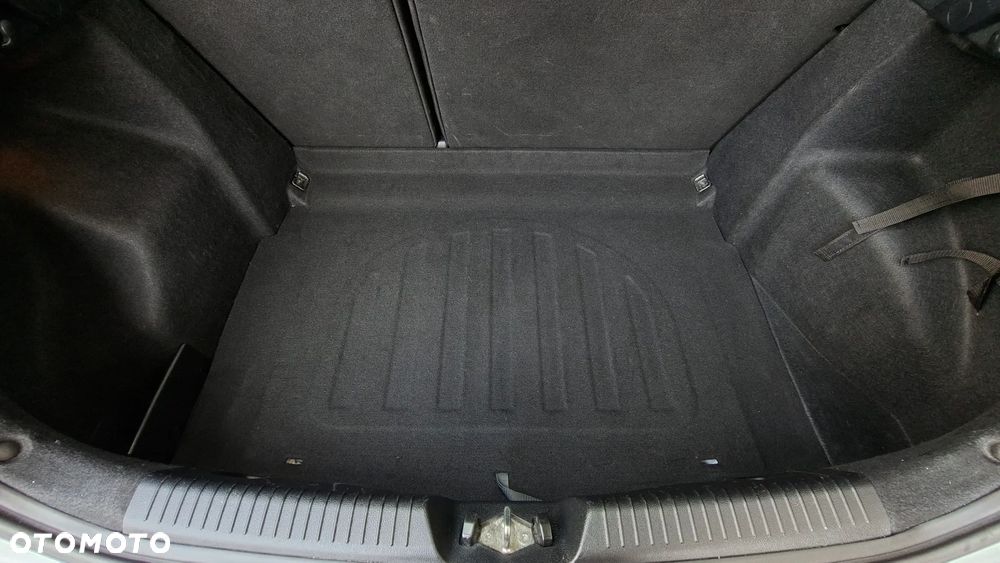Kia Ceed 1.6 CRDi 136 ISG Dream-Team Edition - 8