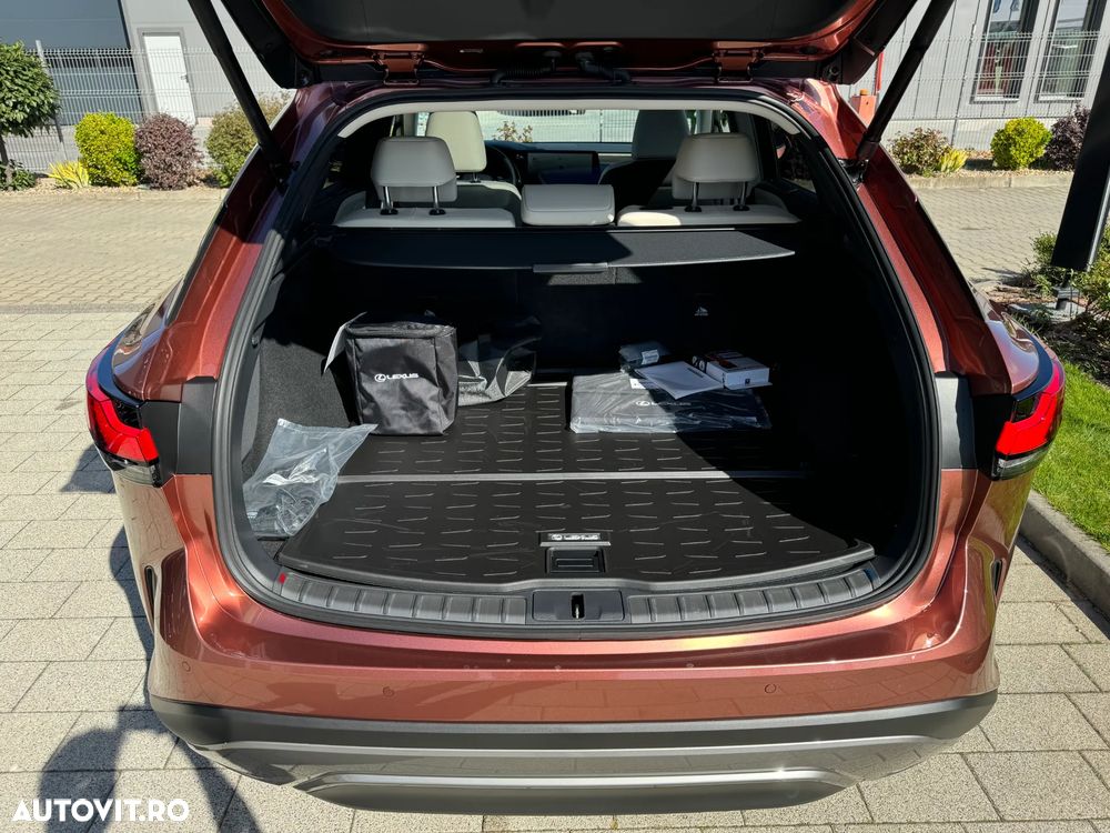 Lexus Seria RX 350h E-Four HEV Luxury - 28