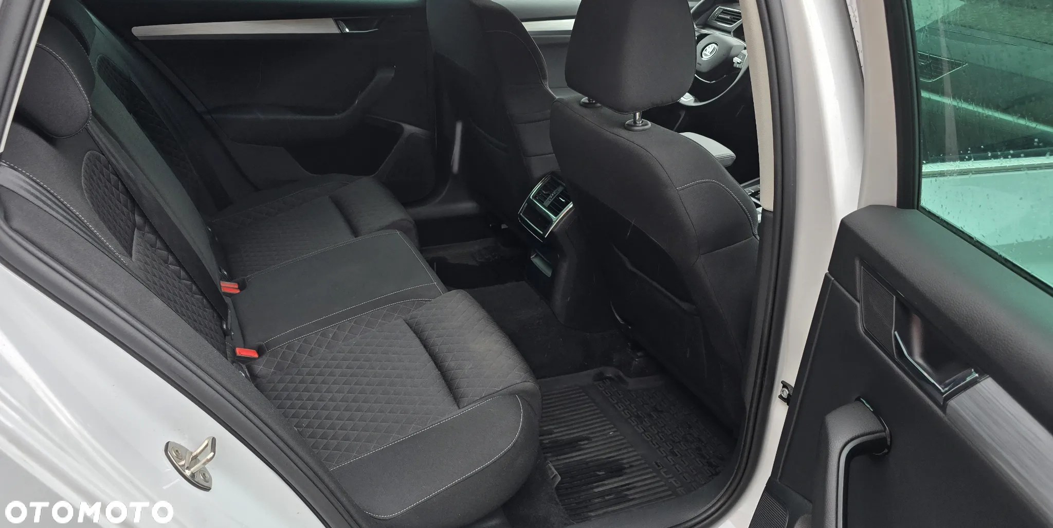 Skoda Superb 1.5 TSI Ambition DSG - 13