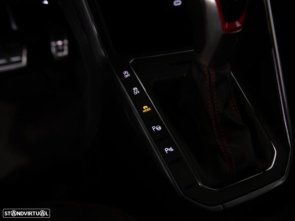 VW Polo 2.0 TSI DSG GTI - 24