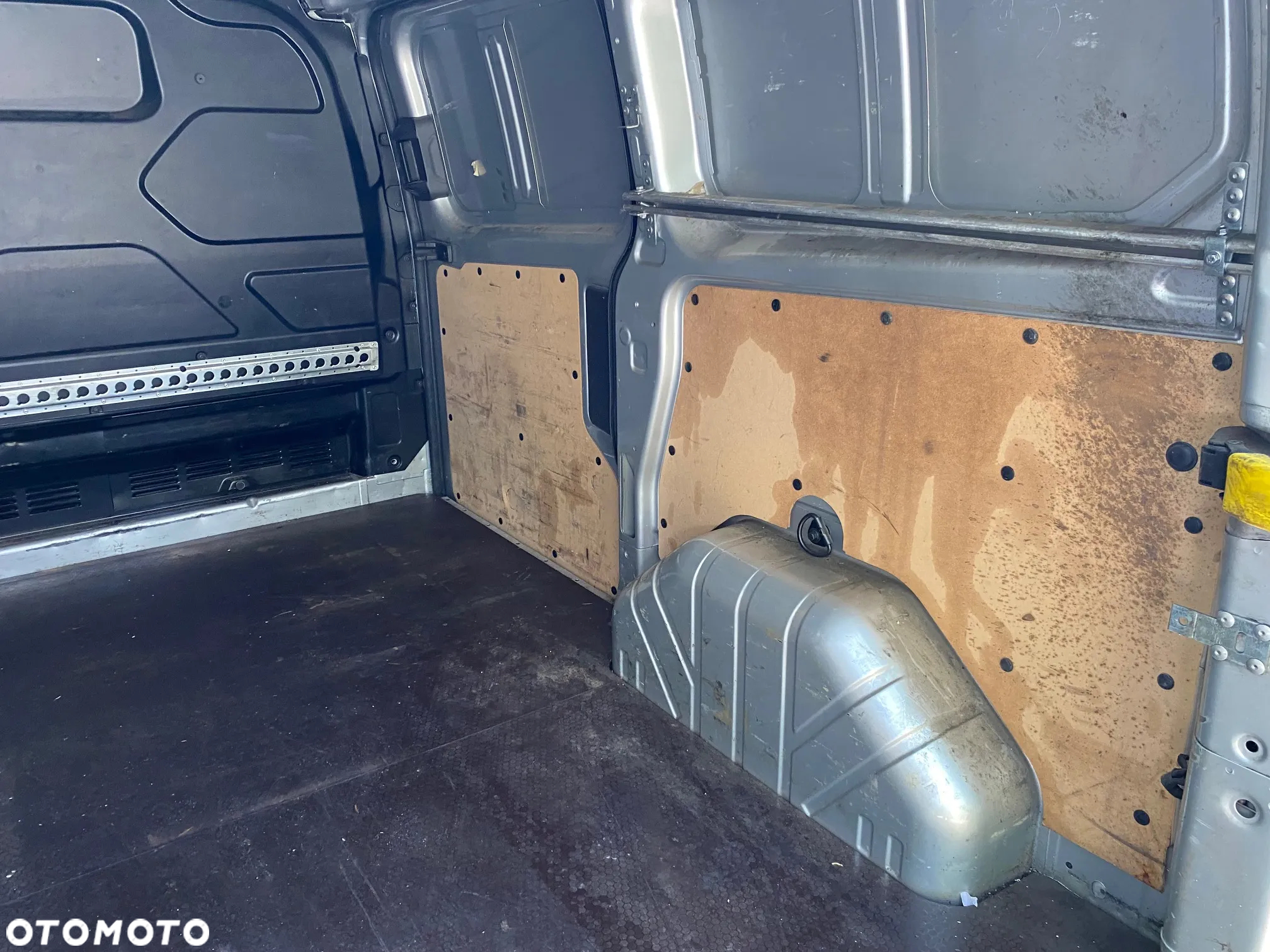 Ford TRANSIT CUSTOM - 24