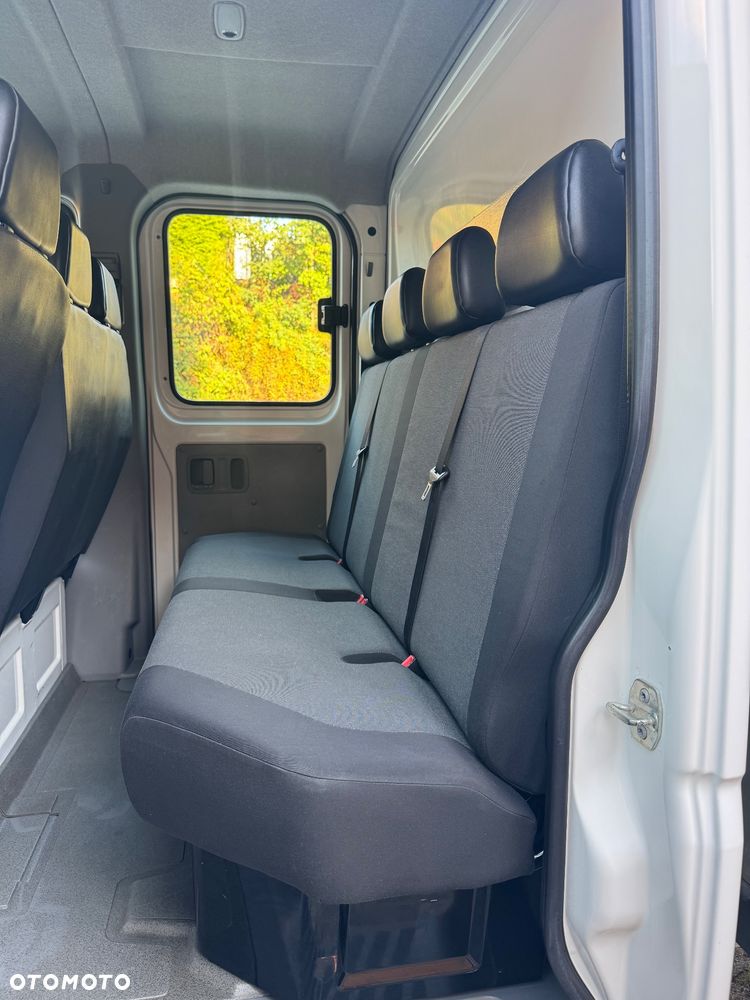 Volkswagen Crafter - 13