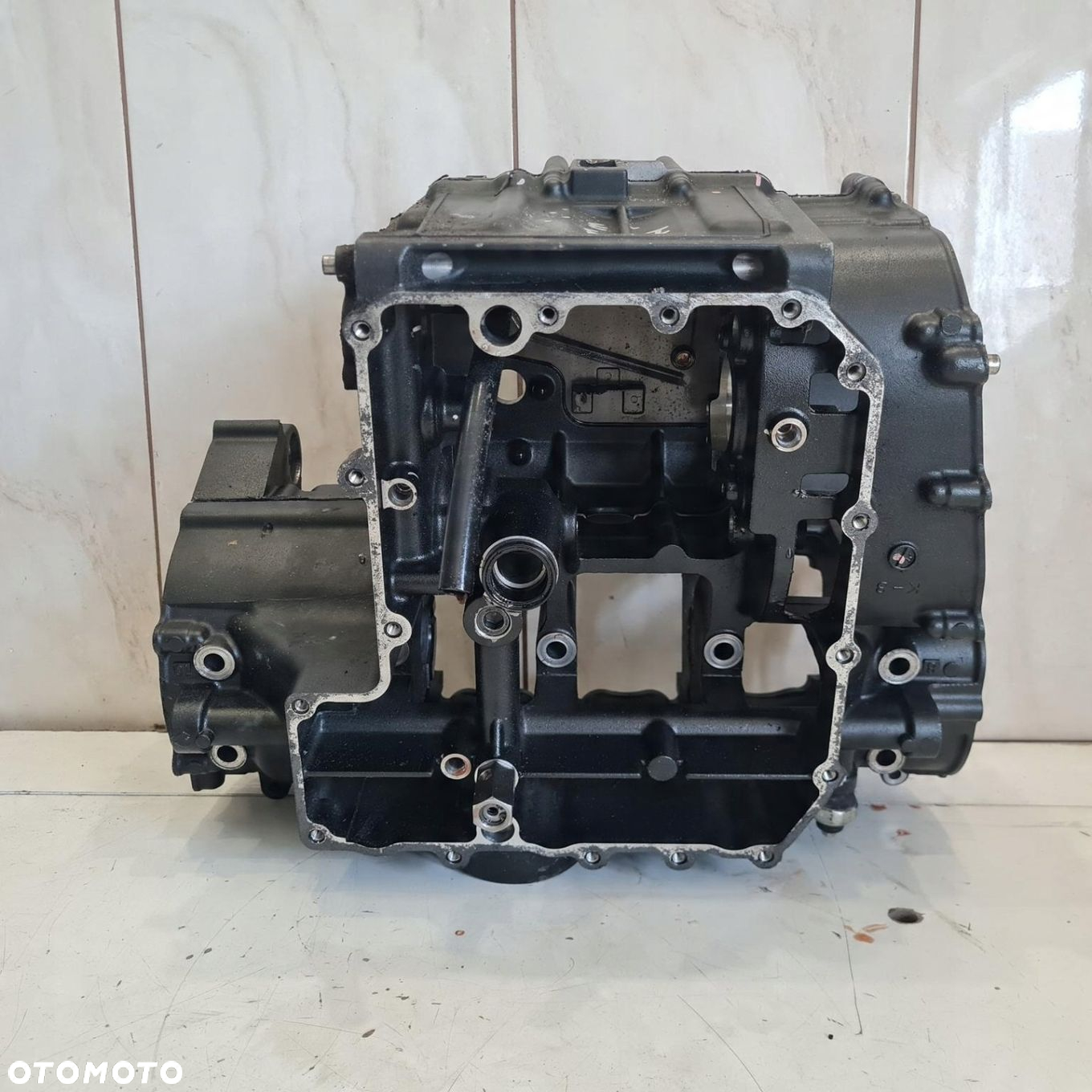 KAWASAKI Z800 KARTER KARTERY OBUDOWA BLOK SILNIKA - 6