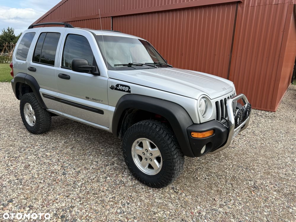 Jeep Liberty - 2