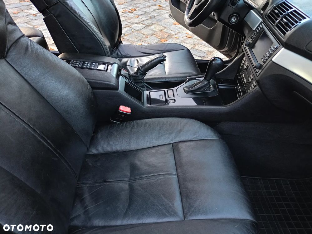 BMW Seria 5 - 18