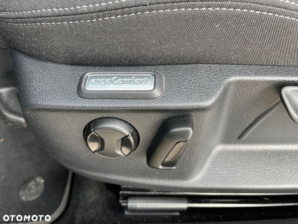 Volkswagen Passat 2.0 TDI EVO Business - 15