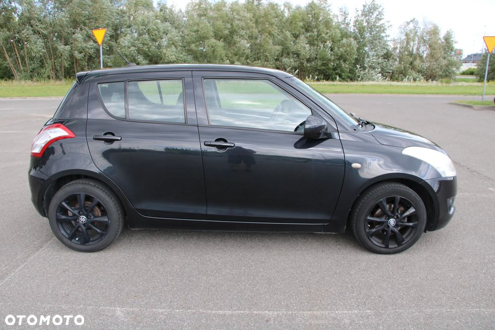 Suzuki Swift 1.2 Club - 4