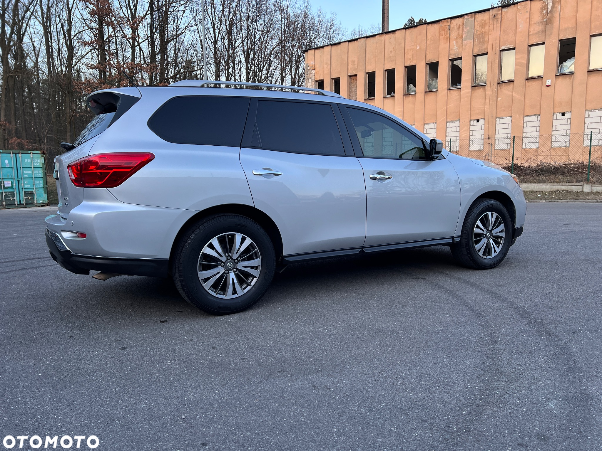Nissan Pathfinder - 14