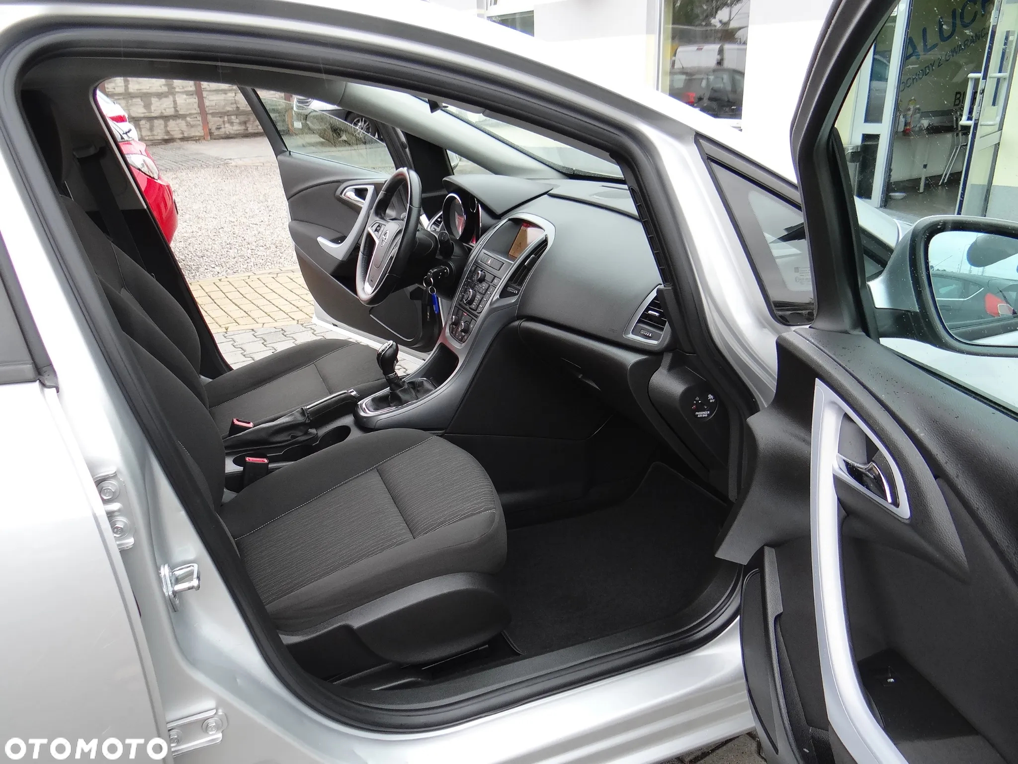 Opel Astra 1.4 Turbo Cosmo - 32