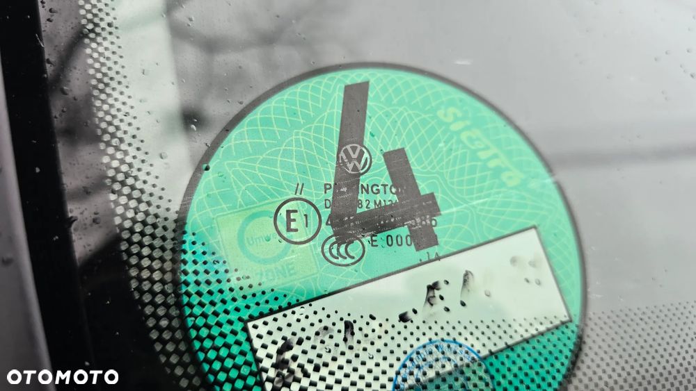 Volkswagen Touran 1.6 TDI DPF BlueMotion Technology Highline - 21