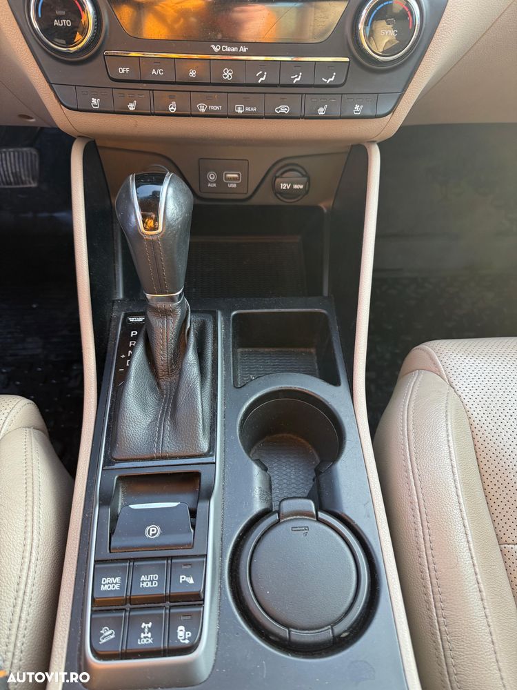 Hyundai Tucson 2.0 CRDI 4WD 6AT Luxury Pack+ - 8