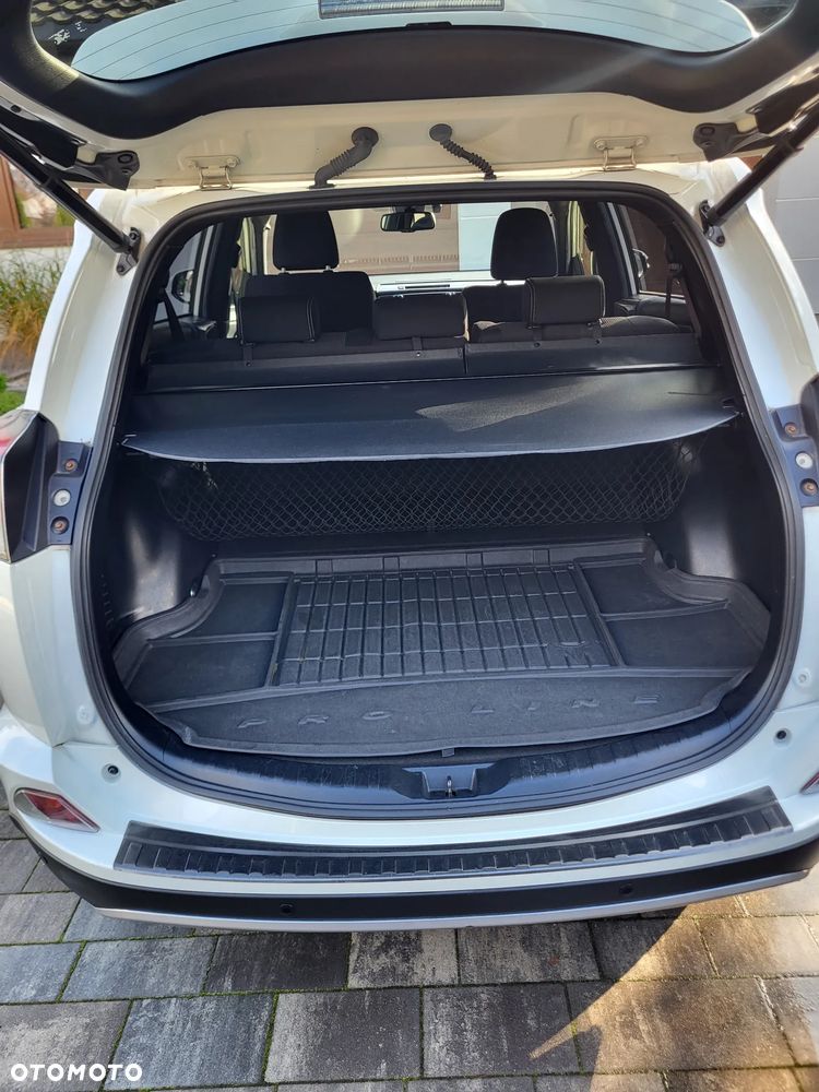 Toyota RAV4 Hybrid Premium 4x2 - 25