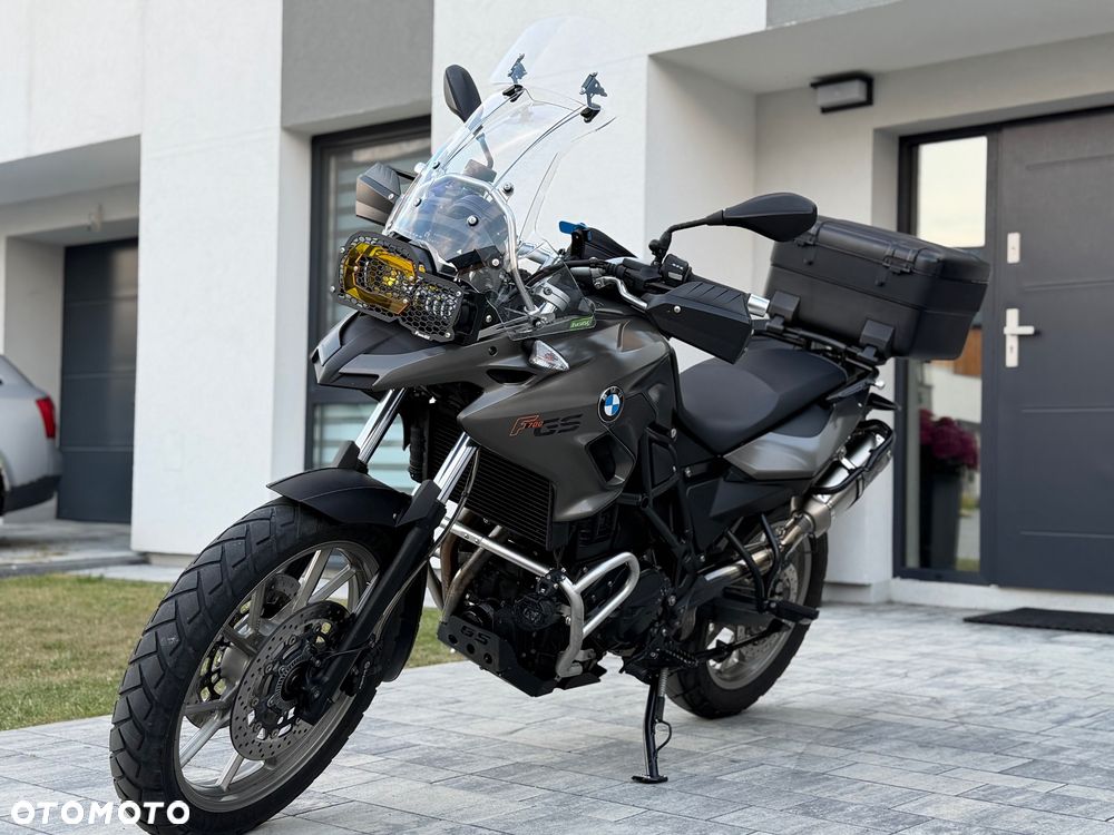 BMW F - 2