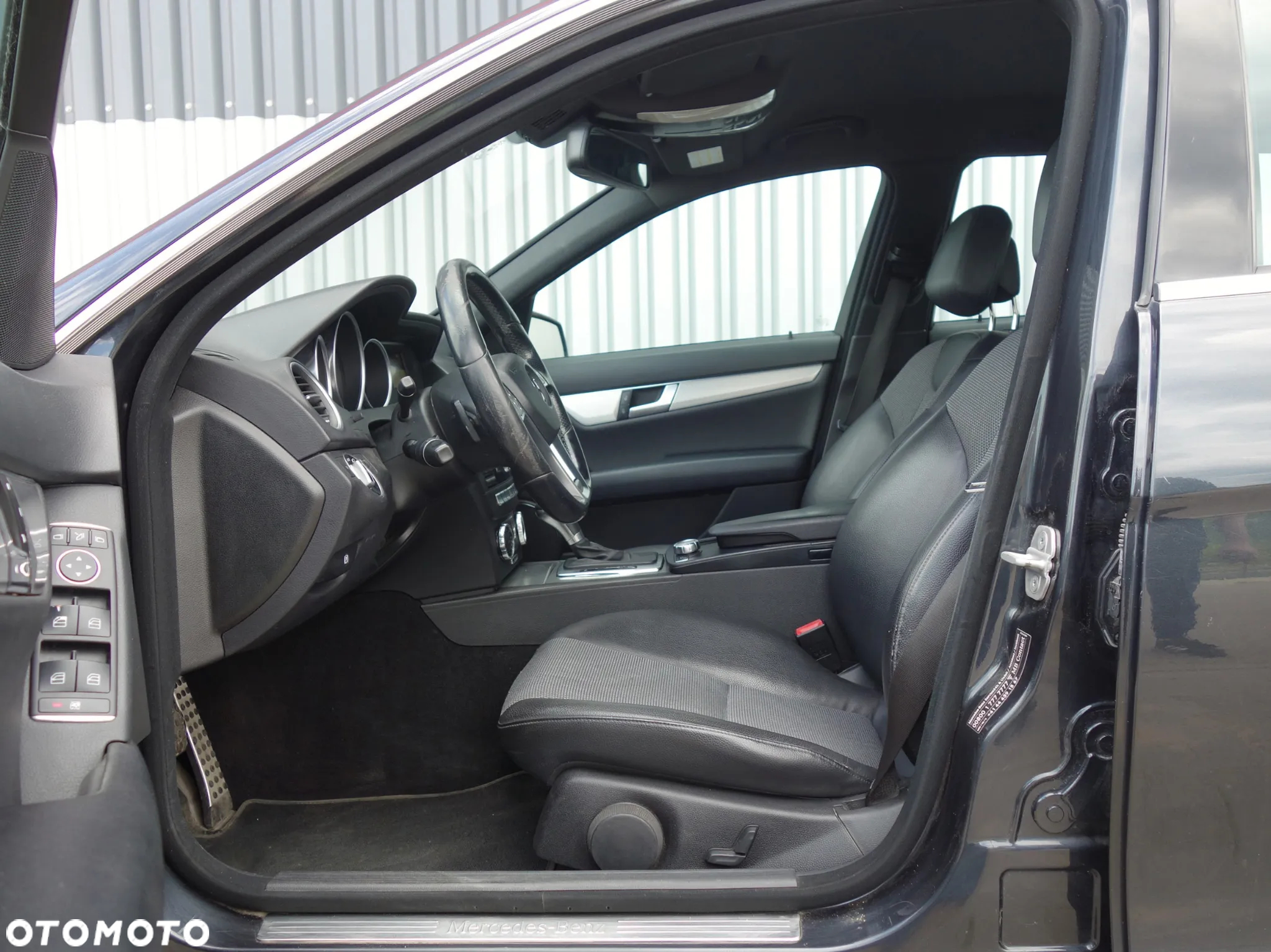 Mercedes-Benz Klasa C 250 (BlueTEC) d 4Matic T 7G-TRONIC AMG Line - 16