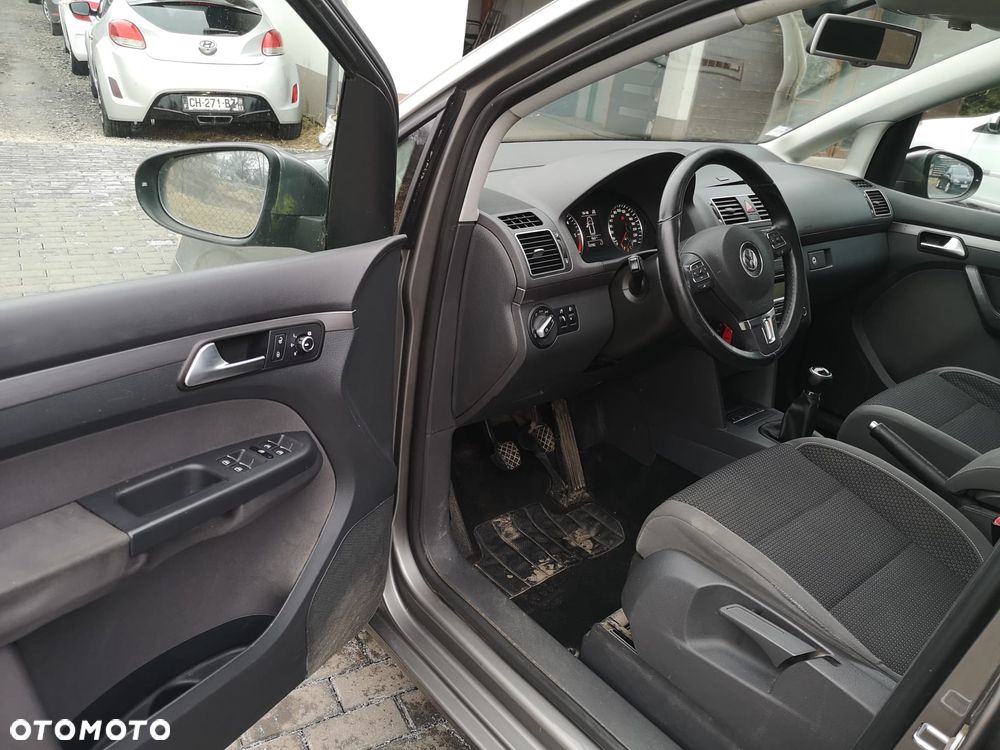Volkswagen Touran 1.6 TDI DPF Trendline - 14