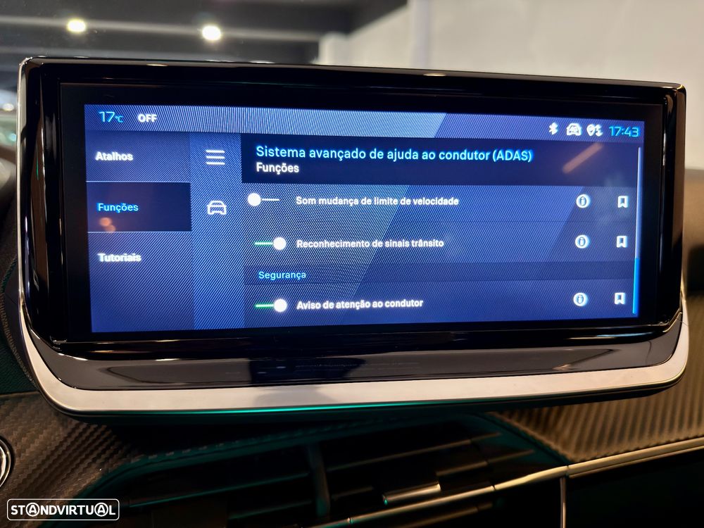 Peugeot e-2008 Allure - 35