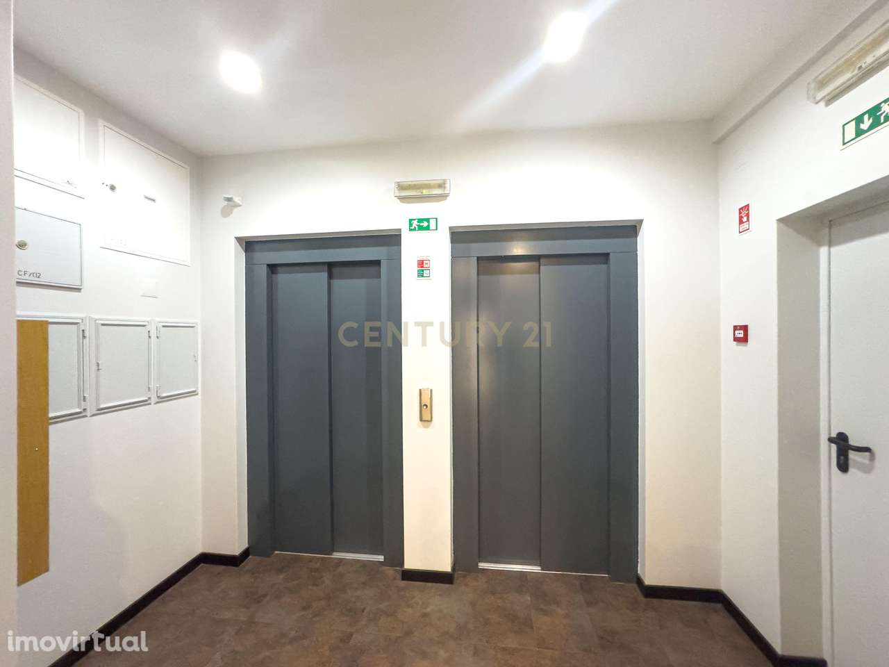 Escritório Moderno para Arrendamento no Centro de Lagoa, Algarve. - Grande imagem: 3/13