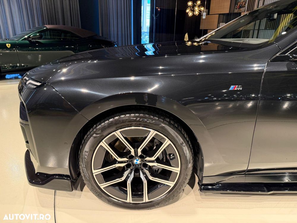 BMW Seria 7 740d xDrive MHEV - 4