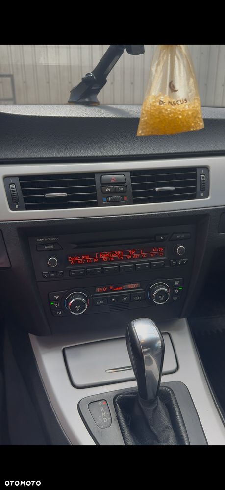 BMW Seria 3 330d - 11
