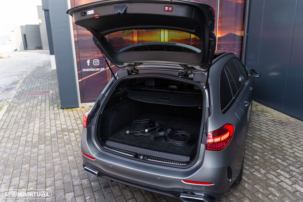 Mercedes-Benz C 300 e AMG Line - 29