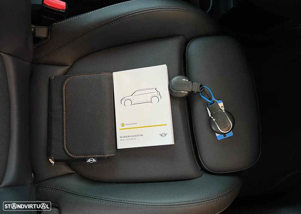 MINI 3 Portas Cooper SE Classic - 9