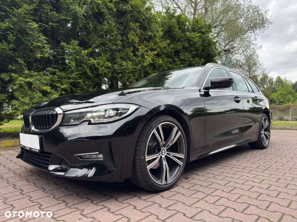 BMW Seria 3 320d Touring xDrive Sport Line