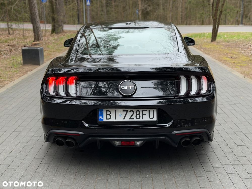 Ford Mustang - 8