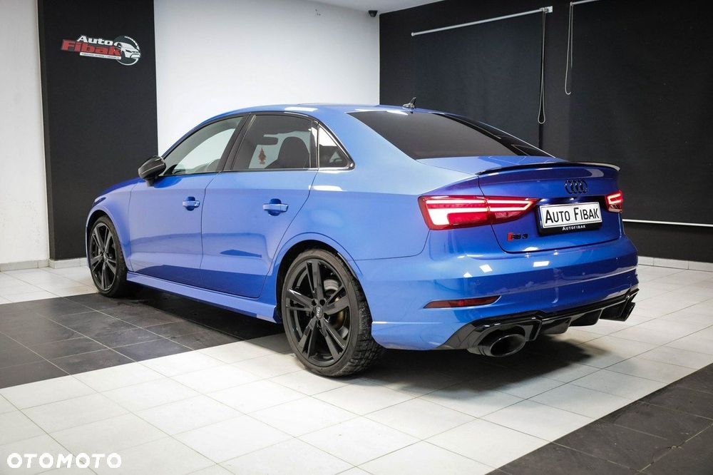Audi RS3 Limousine - 10