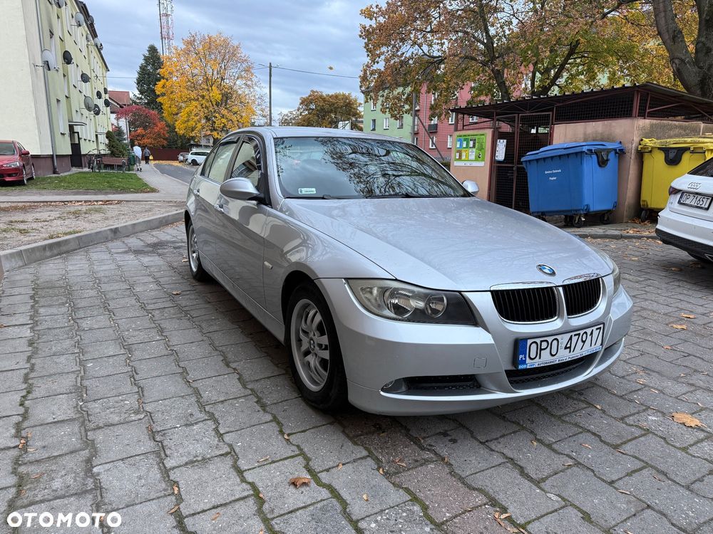 BMW Seria 3 318i - 3