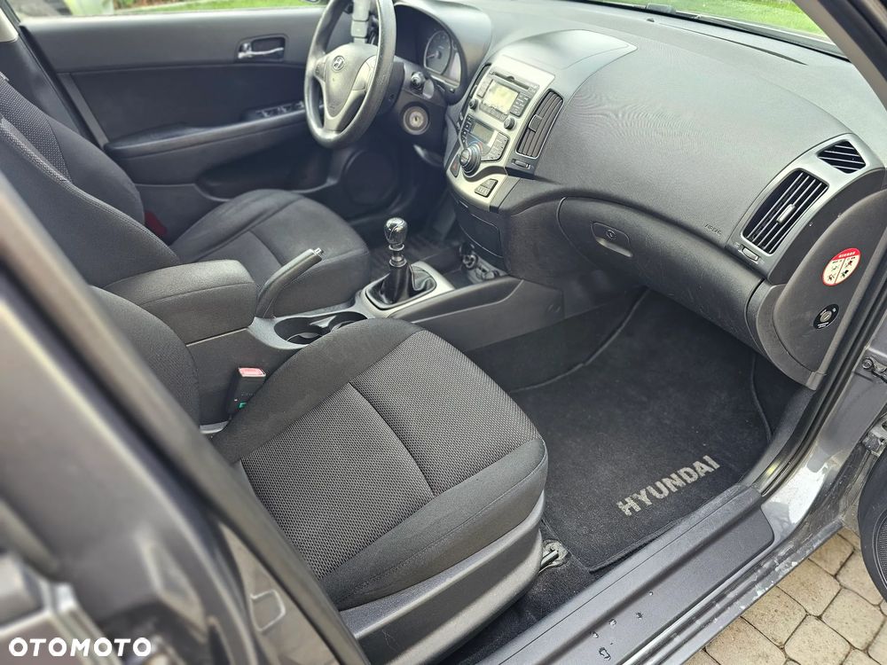 Hyundai i30 1.6 Comfort - 15