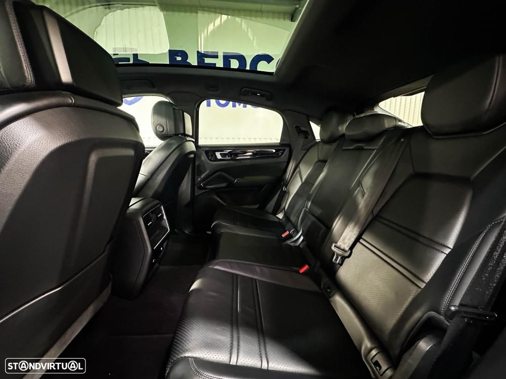 Porsche Cayenne Coupé E-Hybrid Platinum Edition - 10