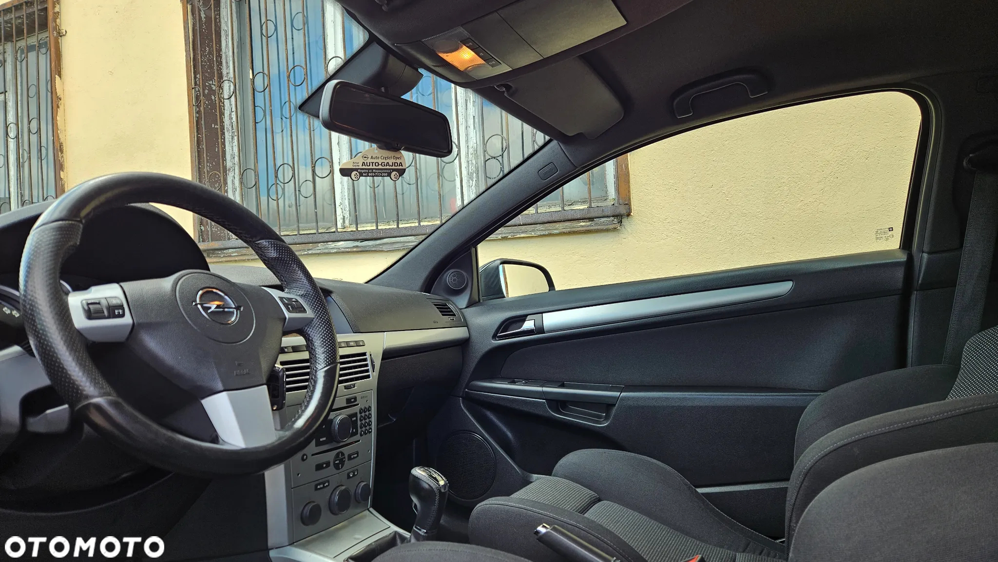 Opel Astra III GTC 1.8 Limited - 38