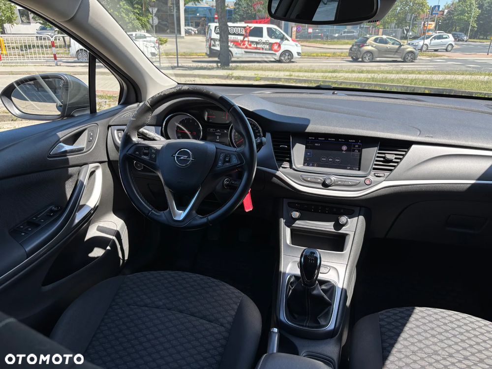 Opel Astra 1.2 T Edition S&S - 9