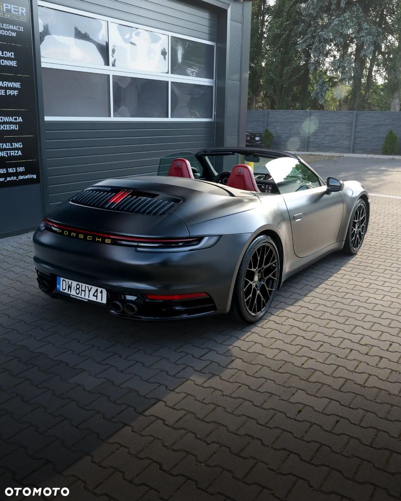 Porsche 911 Carrera 4 Cabrio - 8