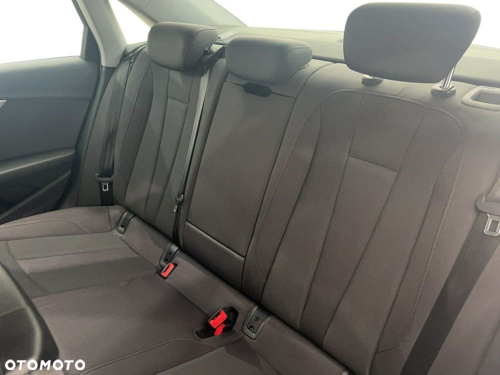 Audi A4 Limousine - 26