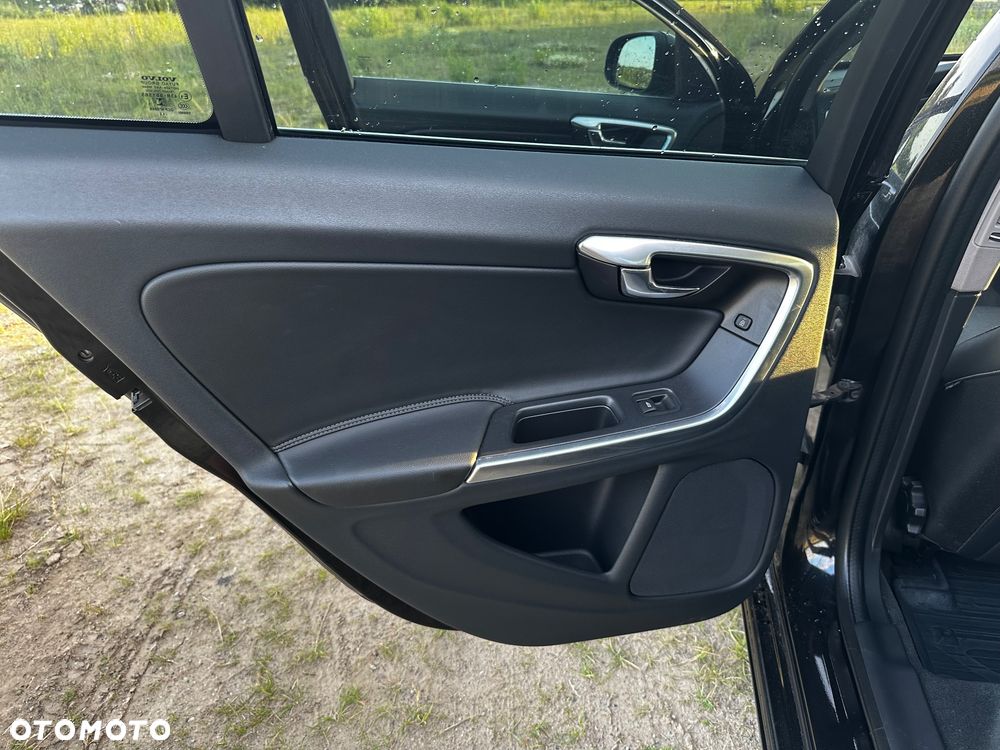 Volvo S60 D2 Drive-E Momentum - 16