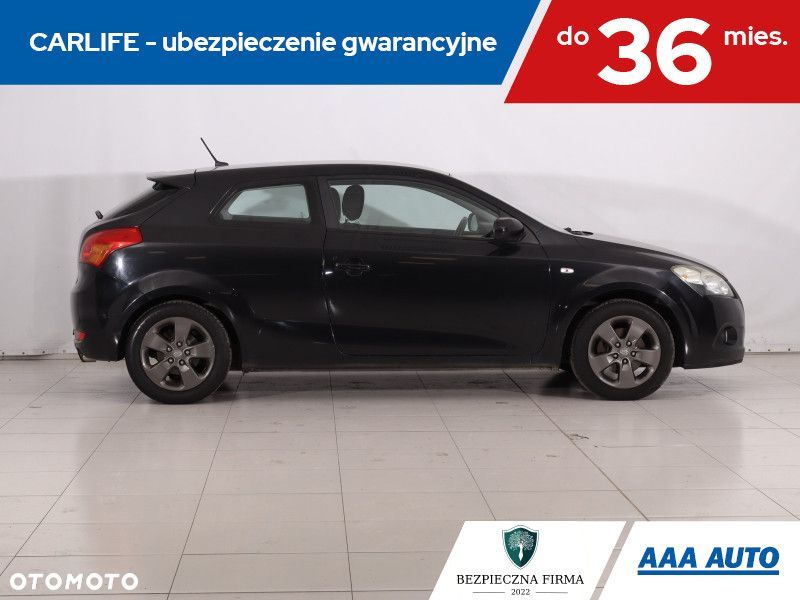 Kia Ceed - 8
