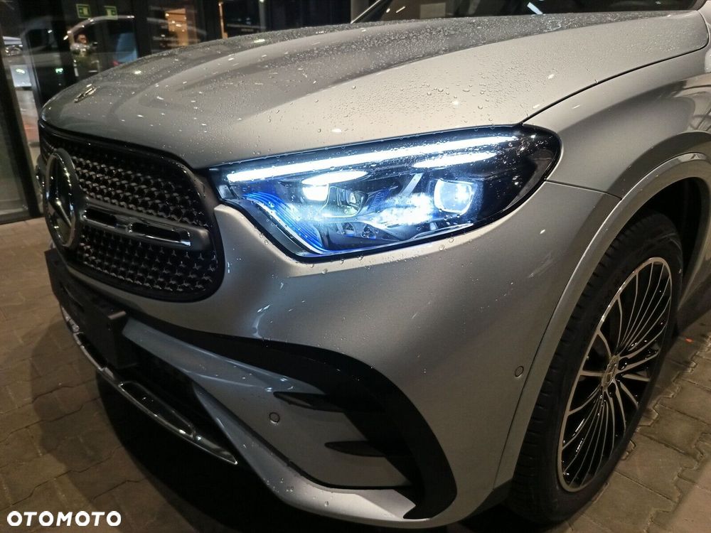 Mercedes-Benz GLC - 30