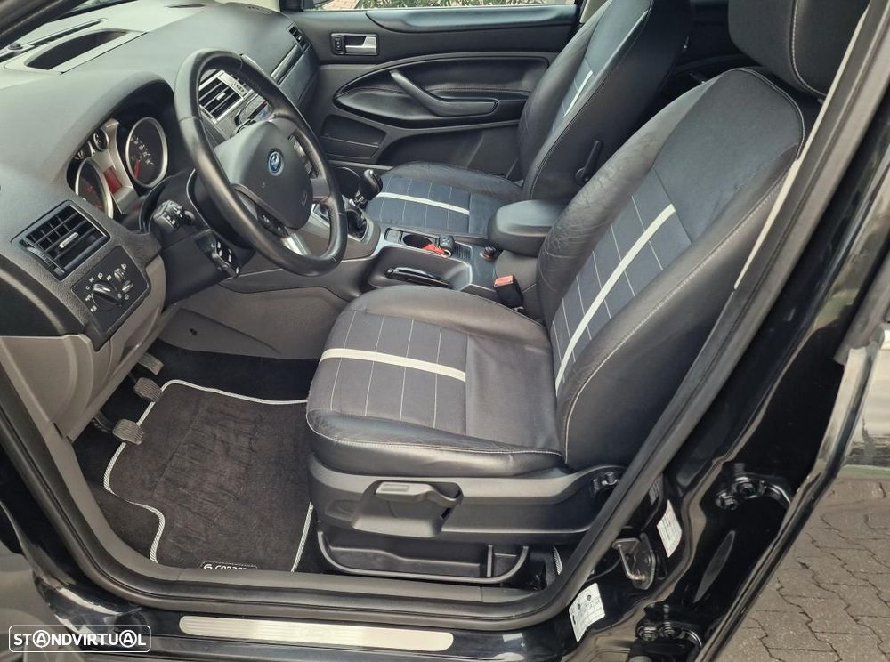 Ford Kuga 2.0 TDCi Titanium - 10