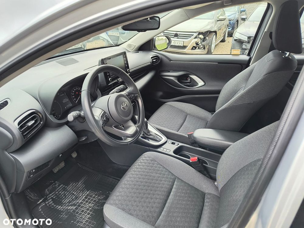 Toyota Yaris - 7