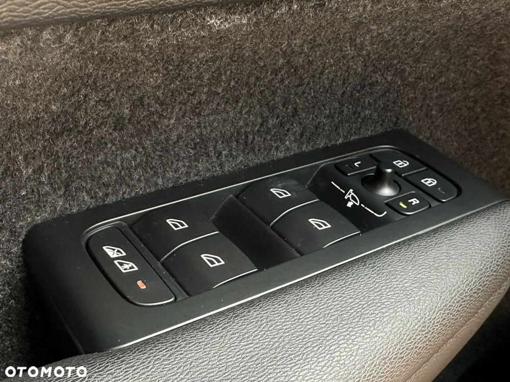 Volvo XC 40 - 36